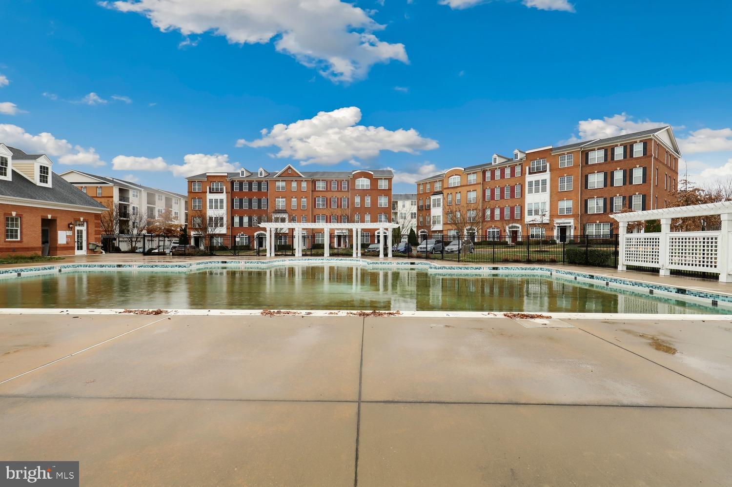 LOUDOUN VALLEY CARLISLE - Residential