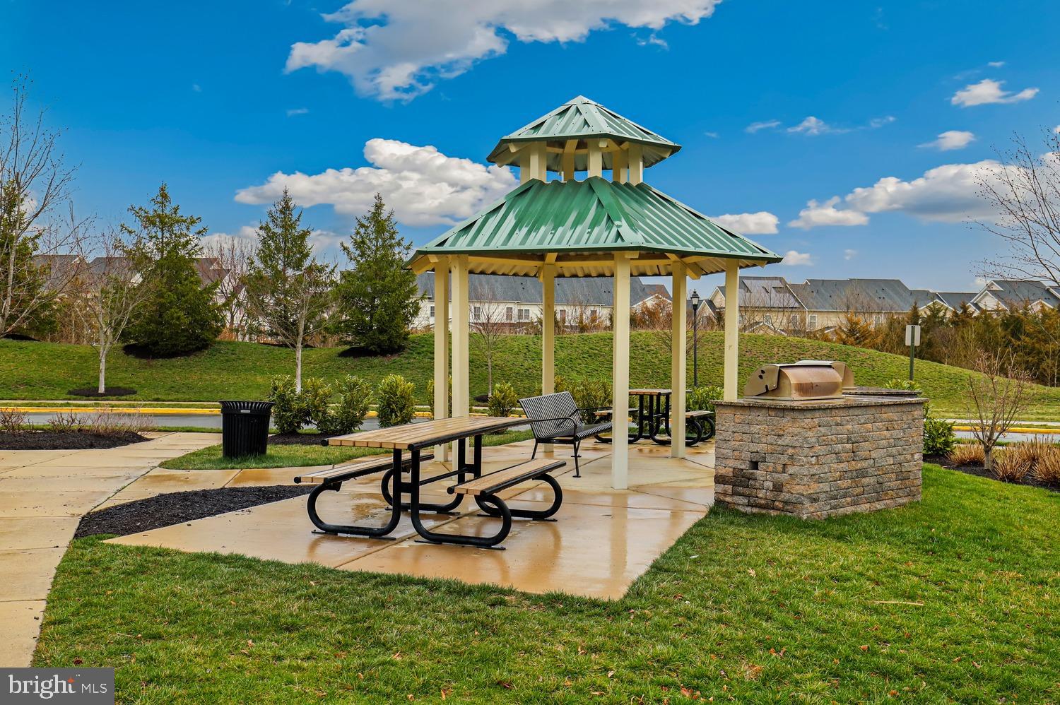 LOUDOUN VALLEY CARLISLE - Residential