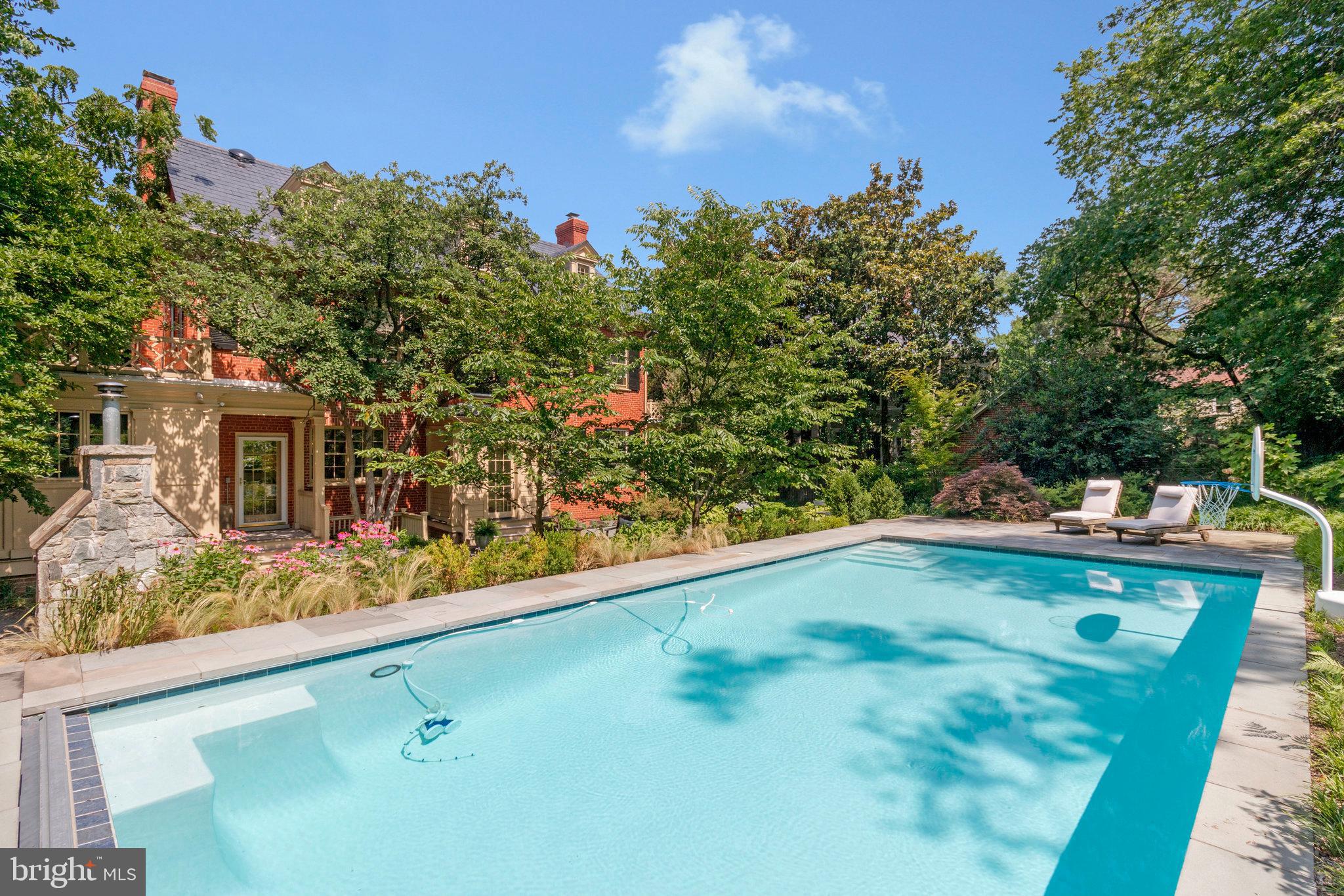 ROSEMONT - Residential