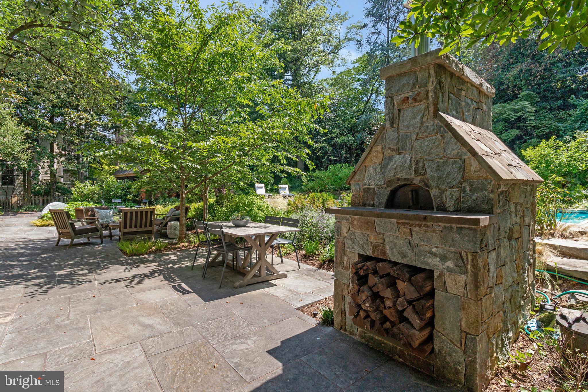 ROSEMONT - Residential