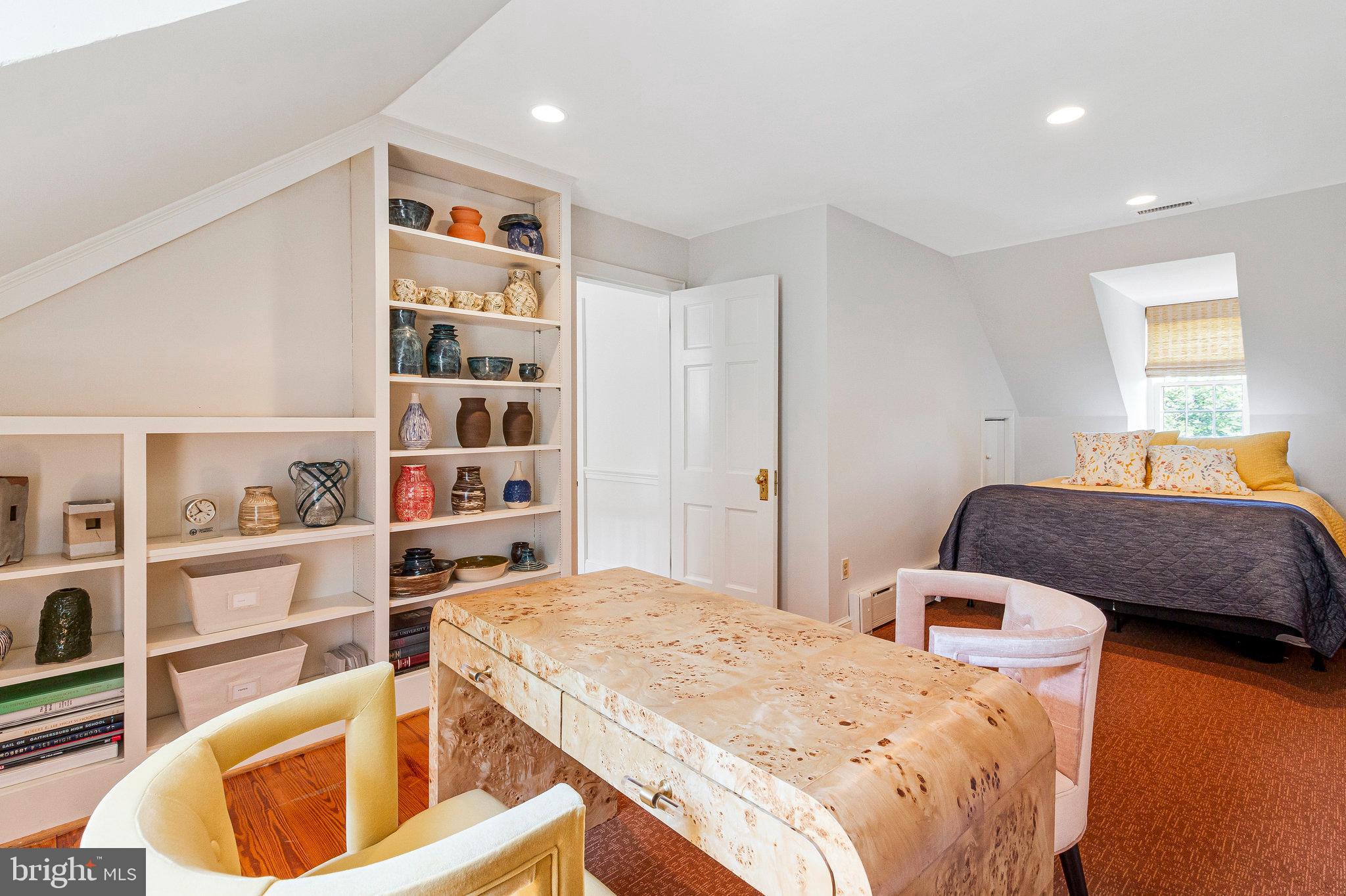 ROSEMONT - Residential