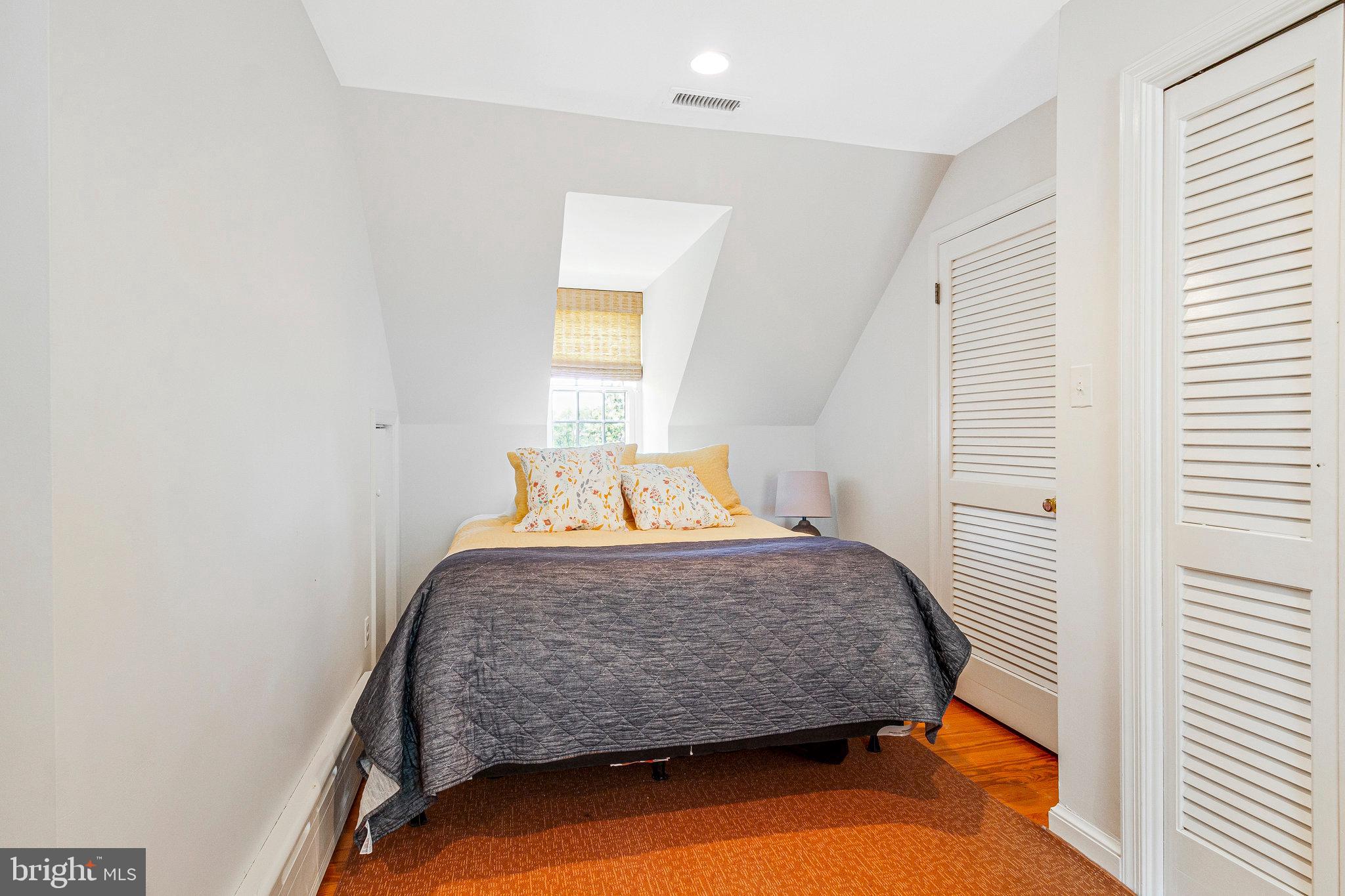 ROSEMONT - Residential