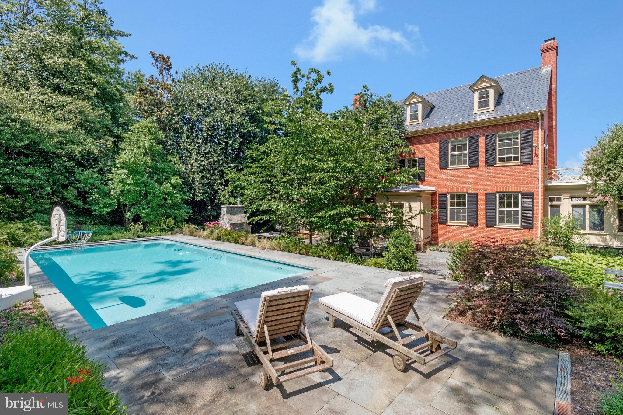 ROSEMONT - Residential