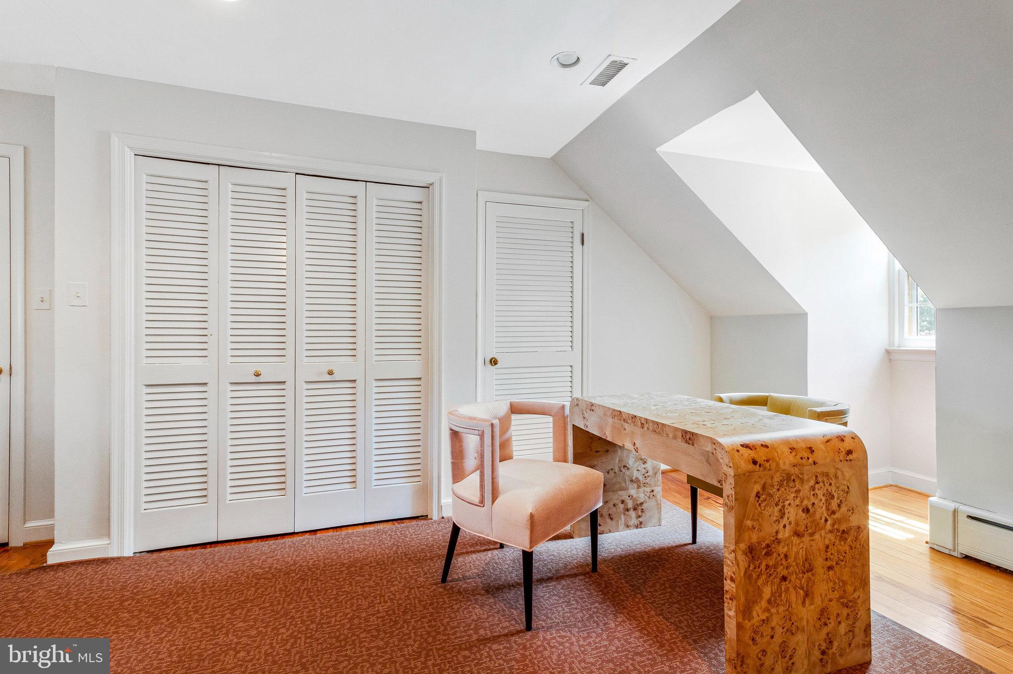 ROSEMONT - Residential