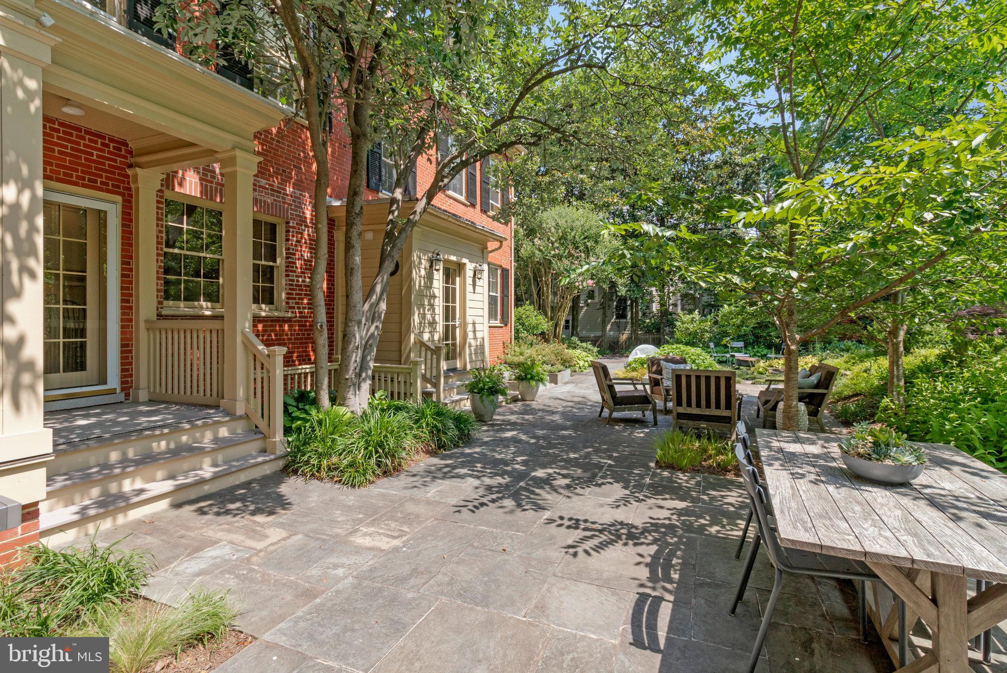 ROSEMONT - Residential