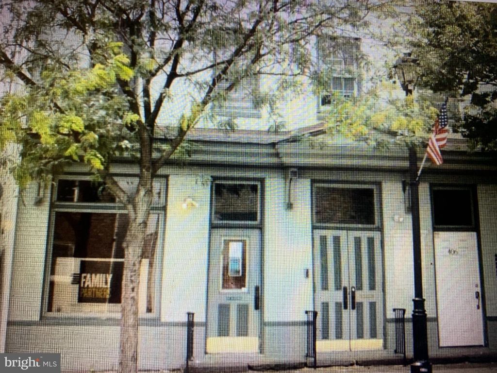 Photo of 406 High Street, BURLINGTON, NJ 08016 (MLS # NJBL2098224)