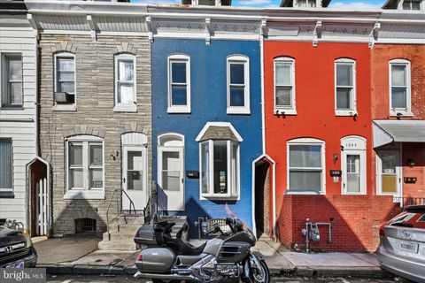 Townhouse For Sale - 1042 Locust Street<br/> READING, PA 19604