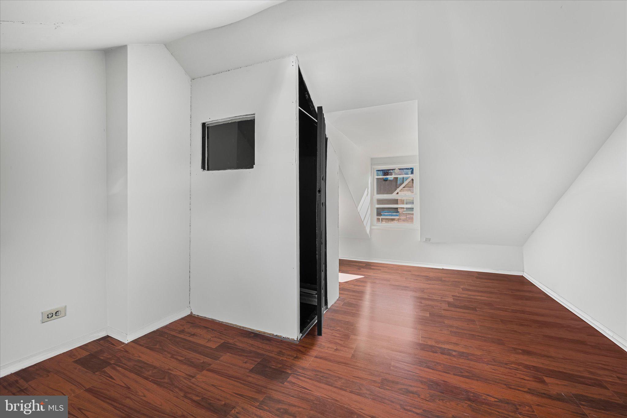 NORTHEAST READING - Residential