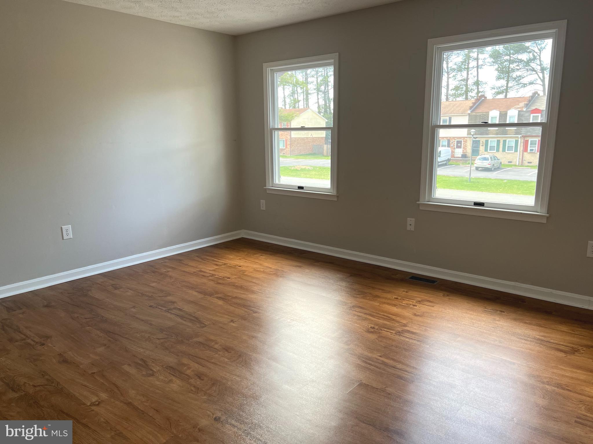 FREDERICKTOWNE TOWNHOUSE - Residential