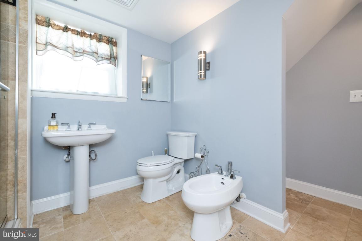 SUBURBIA - Residential