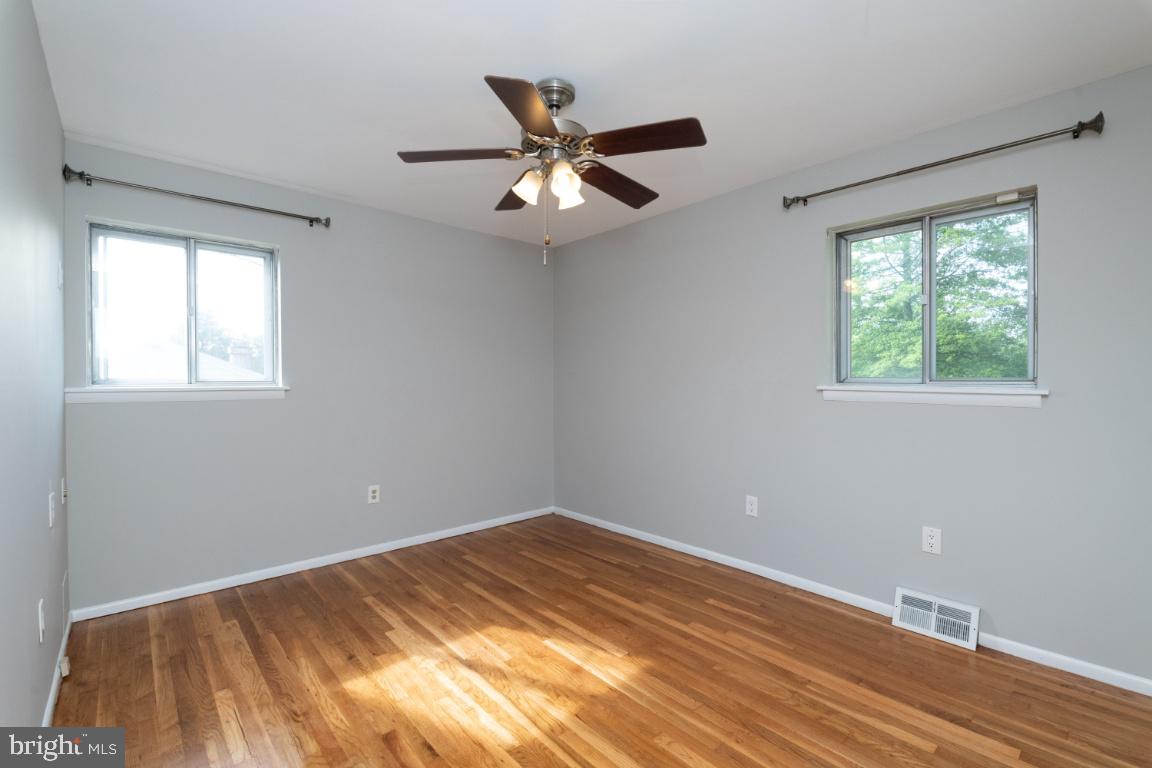 SUBURBIA - Residential