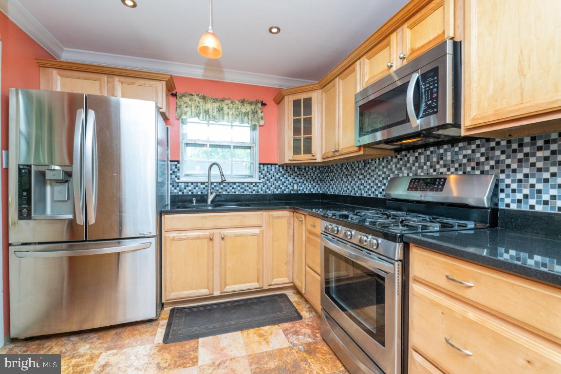 SUBURBIA - Residential