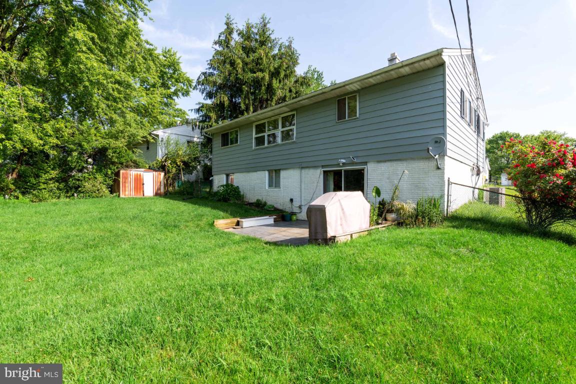 SUBURBIA - Residential