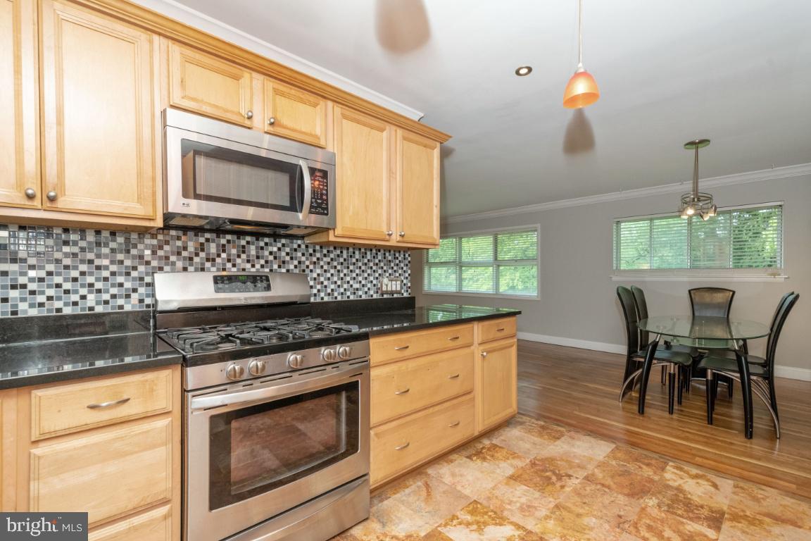 SUBURBIA - Residential