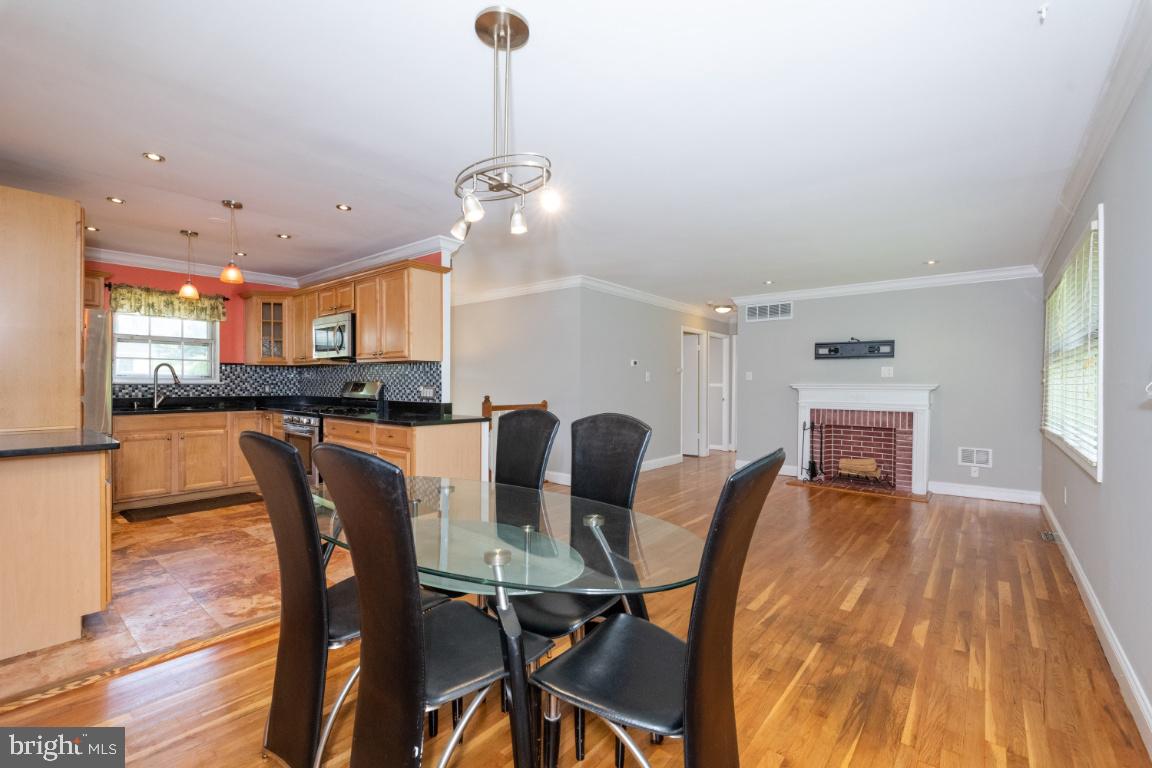 SUBURBIA - Residential