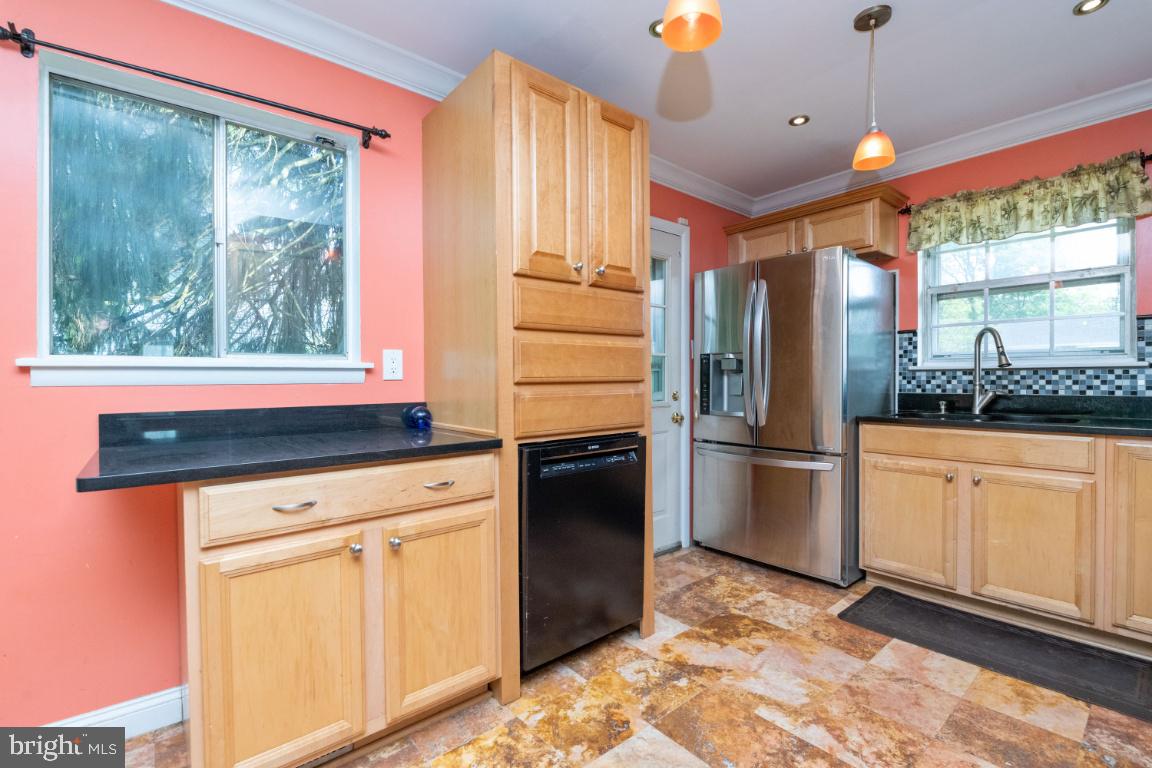 SUBURBIA - Residential