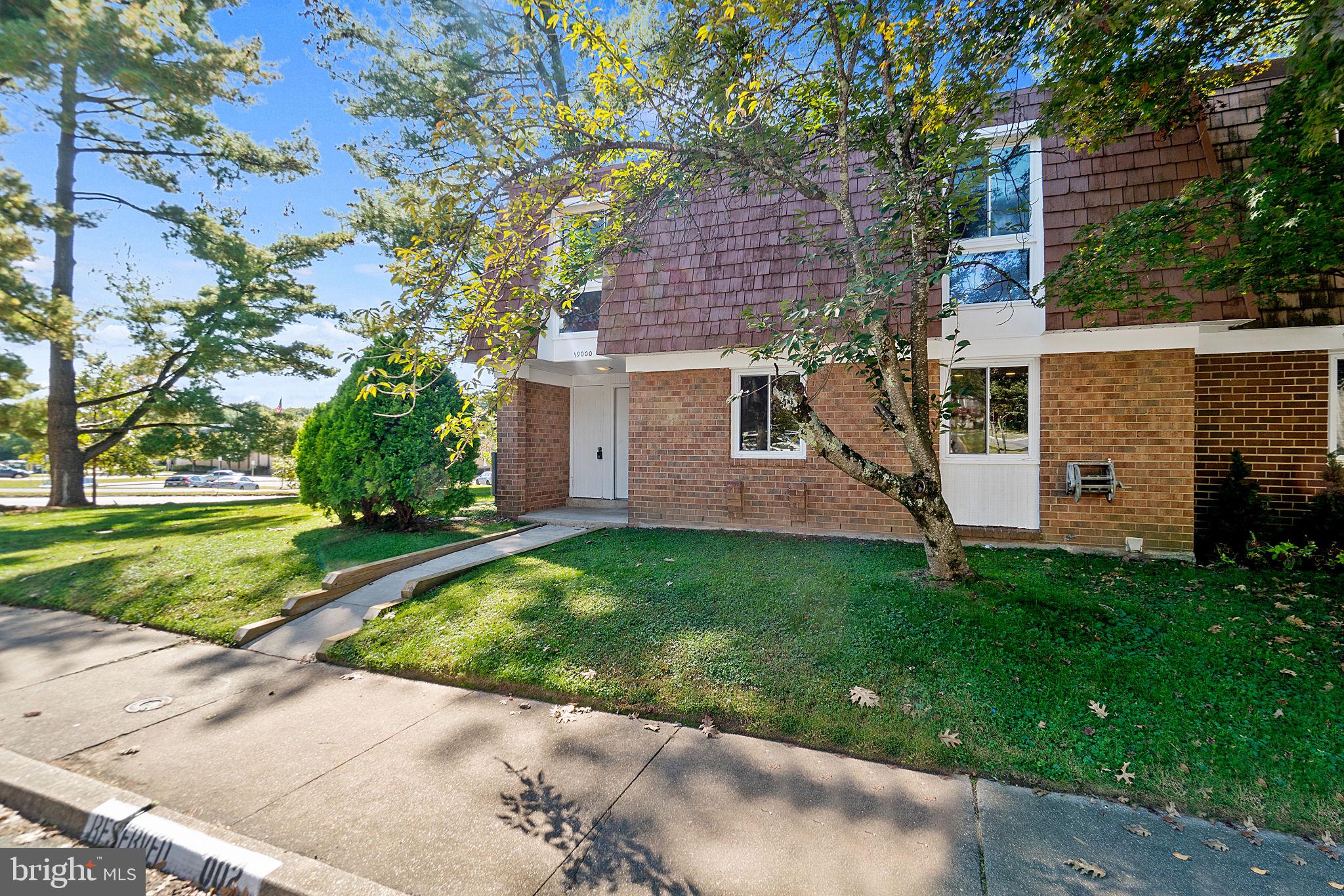 STEDWICK TOWNHOUSES - Residential