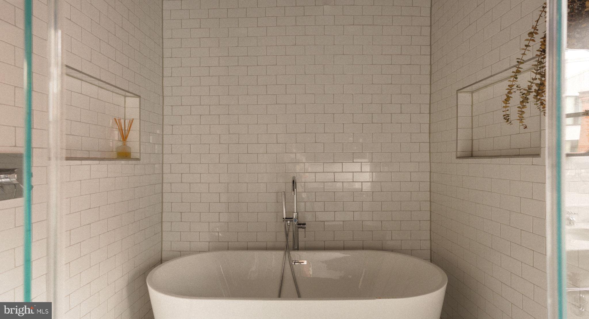 FAIRMOUNT - Residential