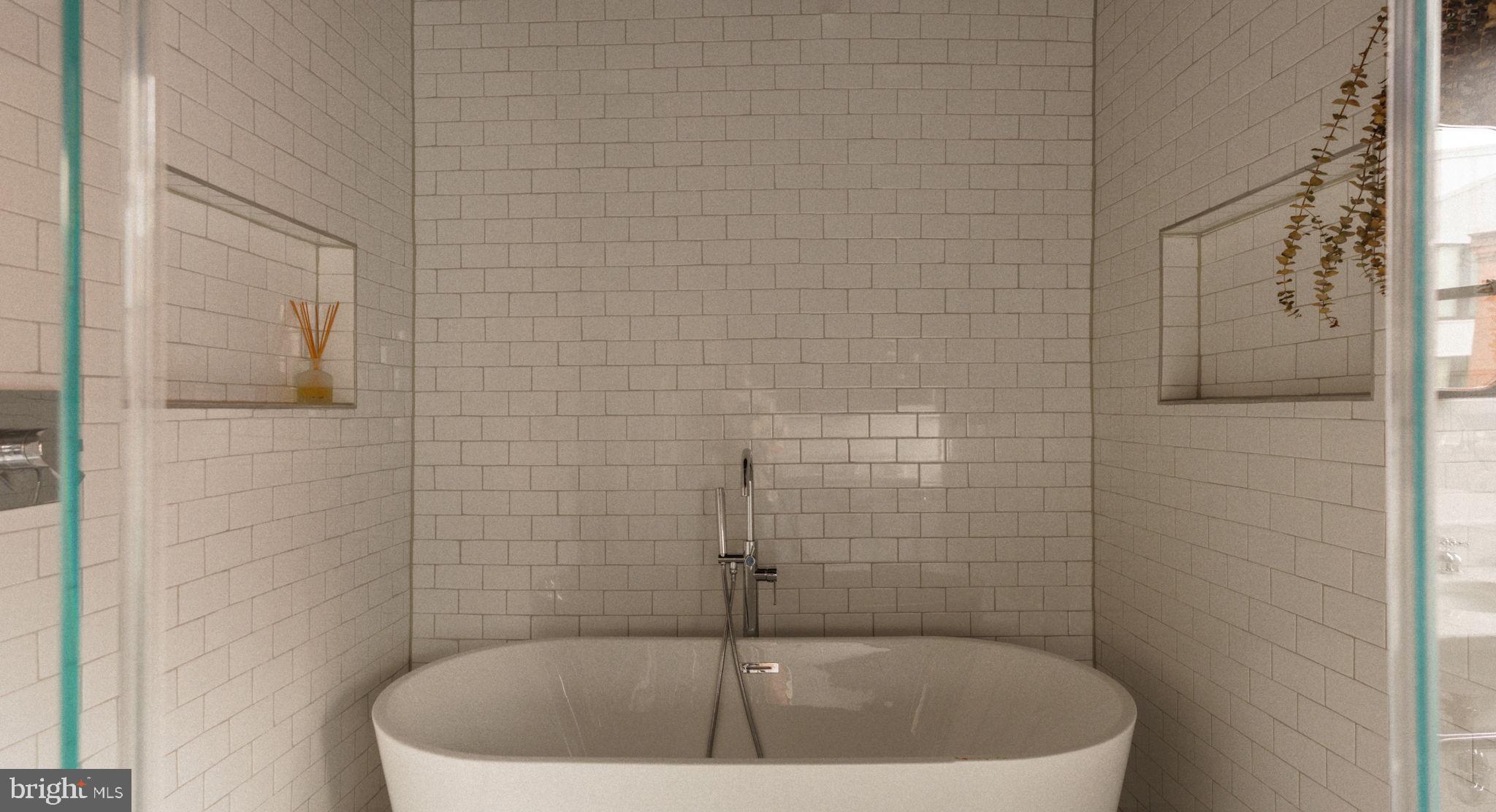 FAIRMOUNT - Residential