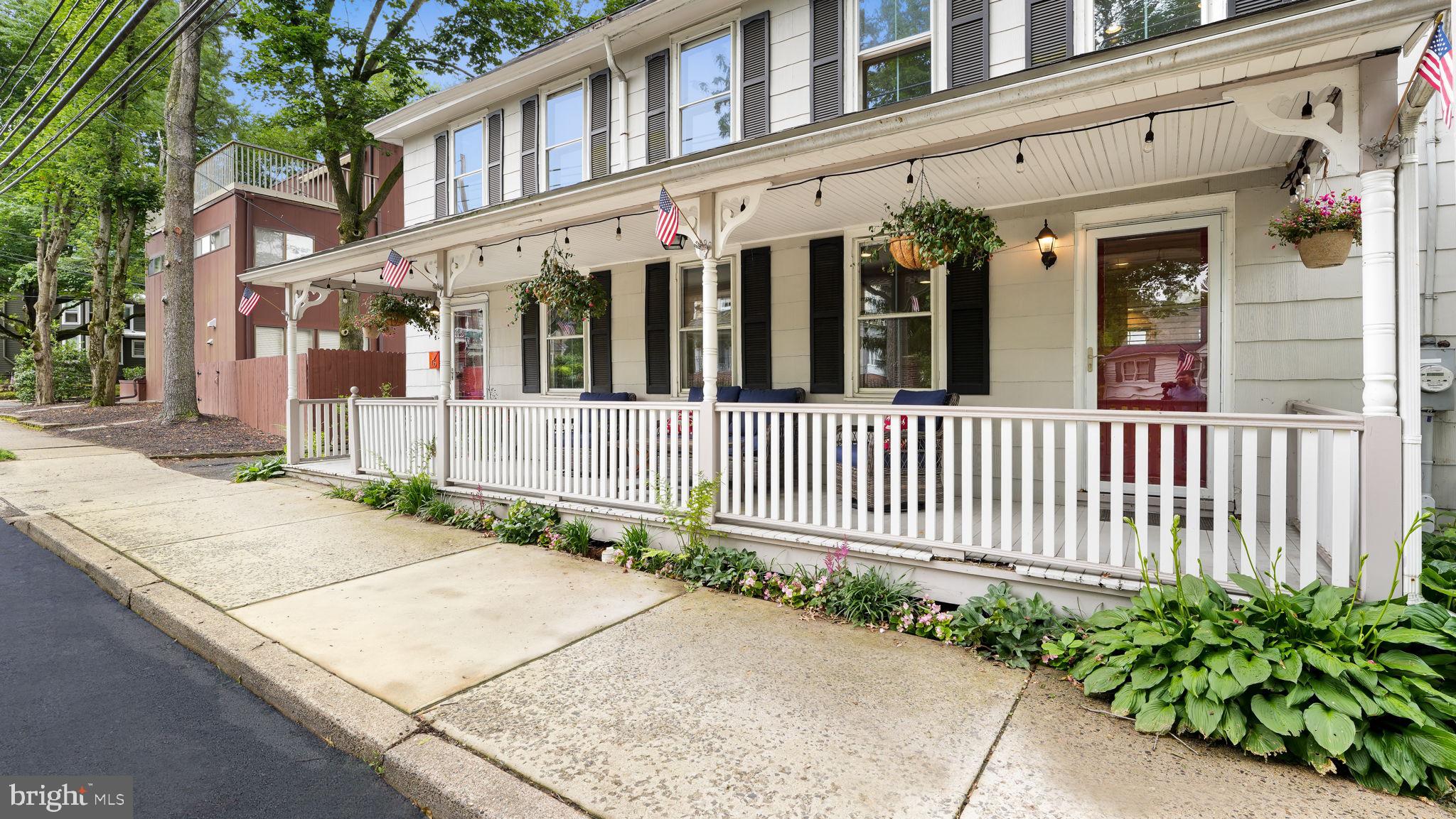 16 E JEFFERSON STREET