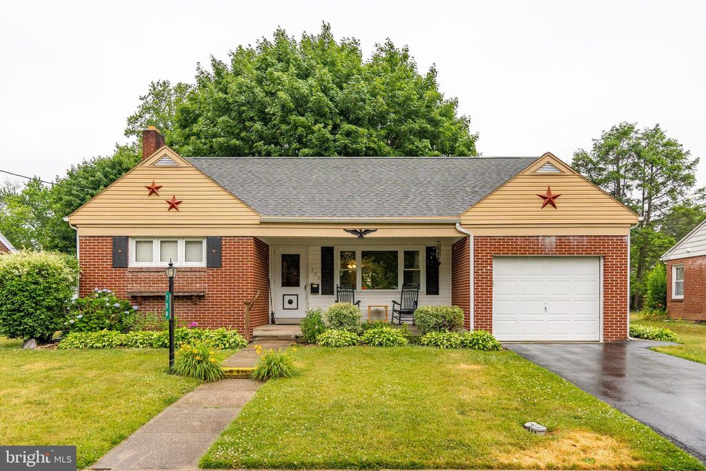 Photo of 120 PENN AVE, EPHRATA, PA 17522 (MLS # PALA2039654)