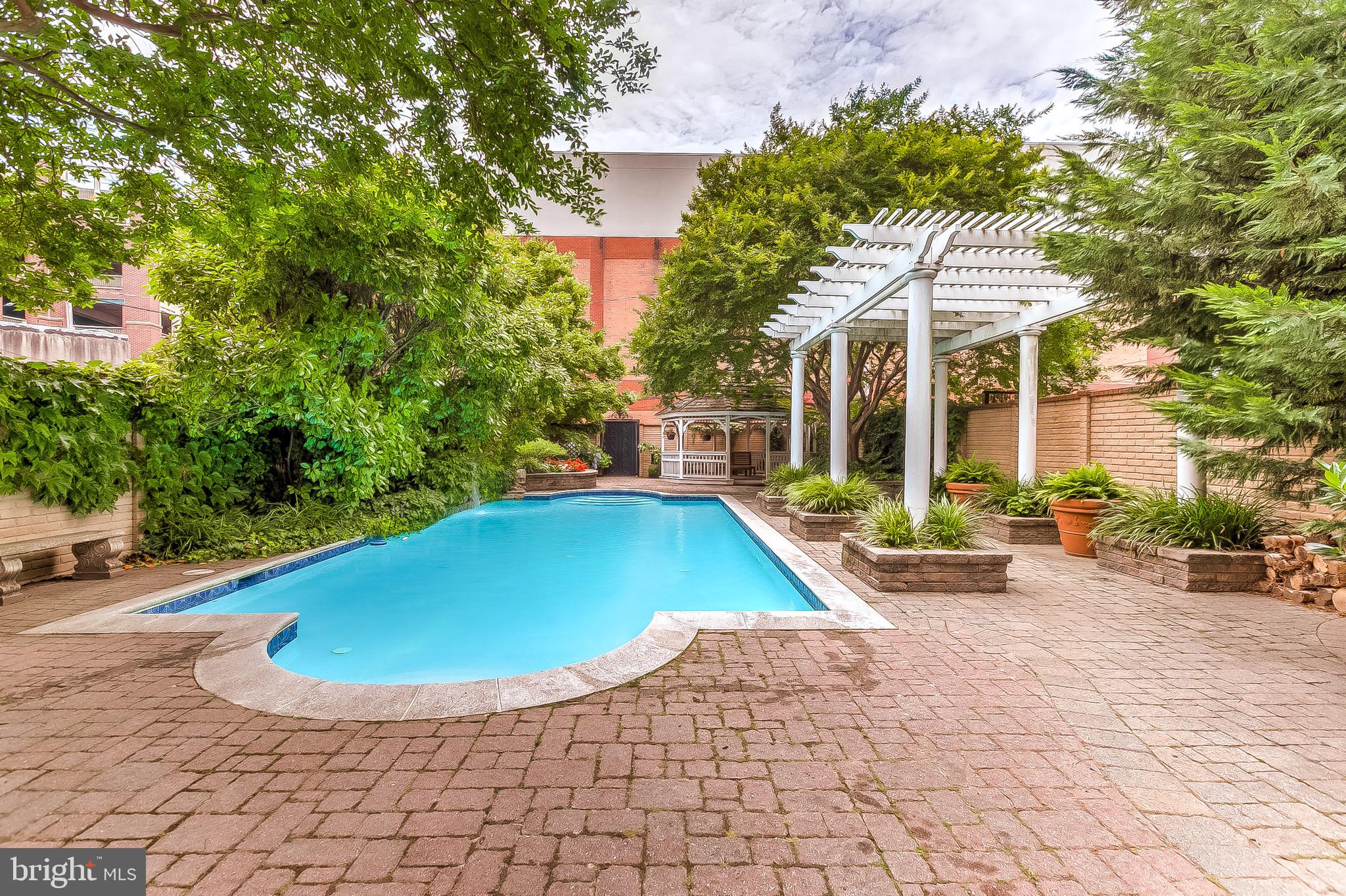 FELLS POINT HISTORIC DISTRICT - Residential