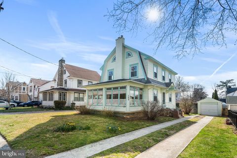 Photo of 122 E Plumstead Avenue, LANSDOWNE, PA 19050 (MLS # PADE2111374)