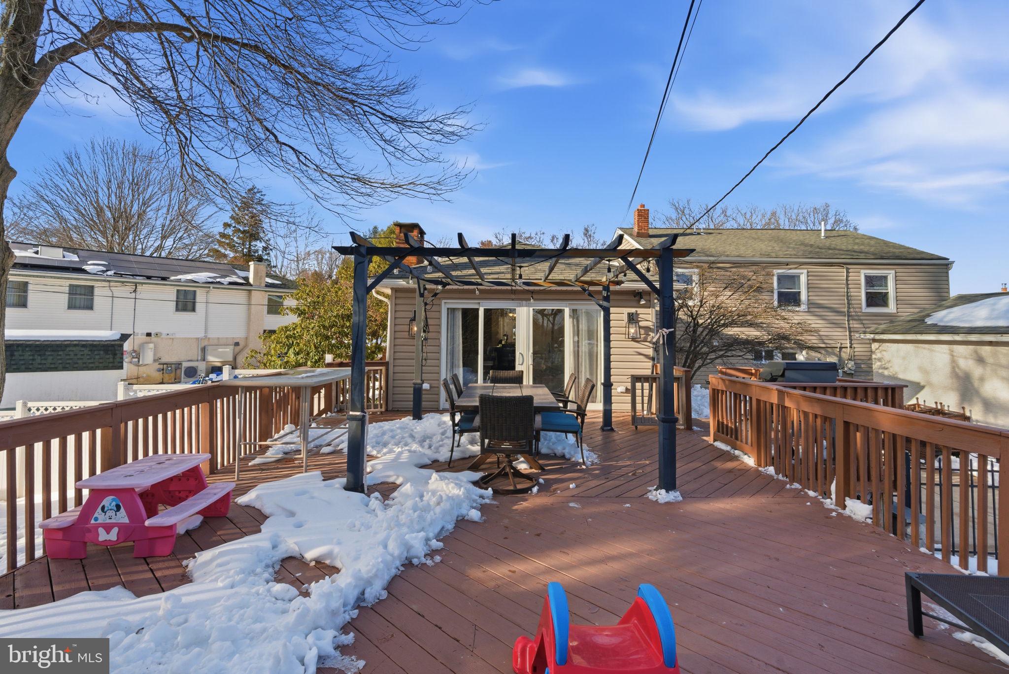 LAWRENCE PARK - Residential