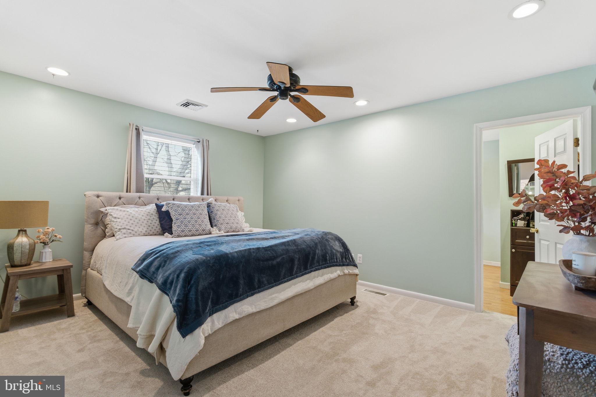 LAWRENCE PARK - Residential