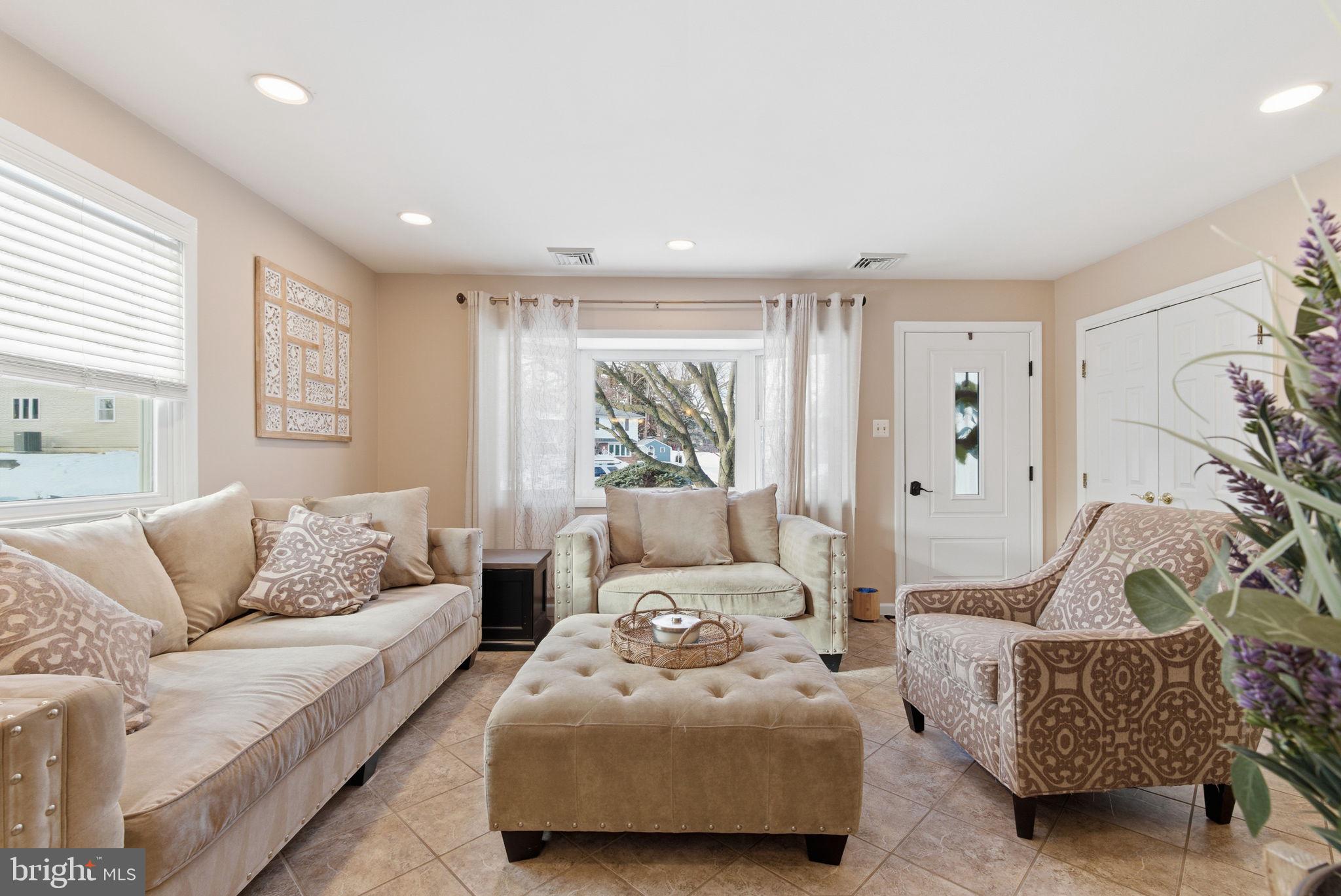 LAWRENCE PARK - Residential