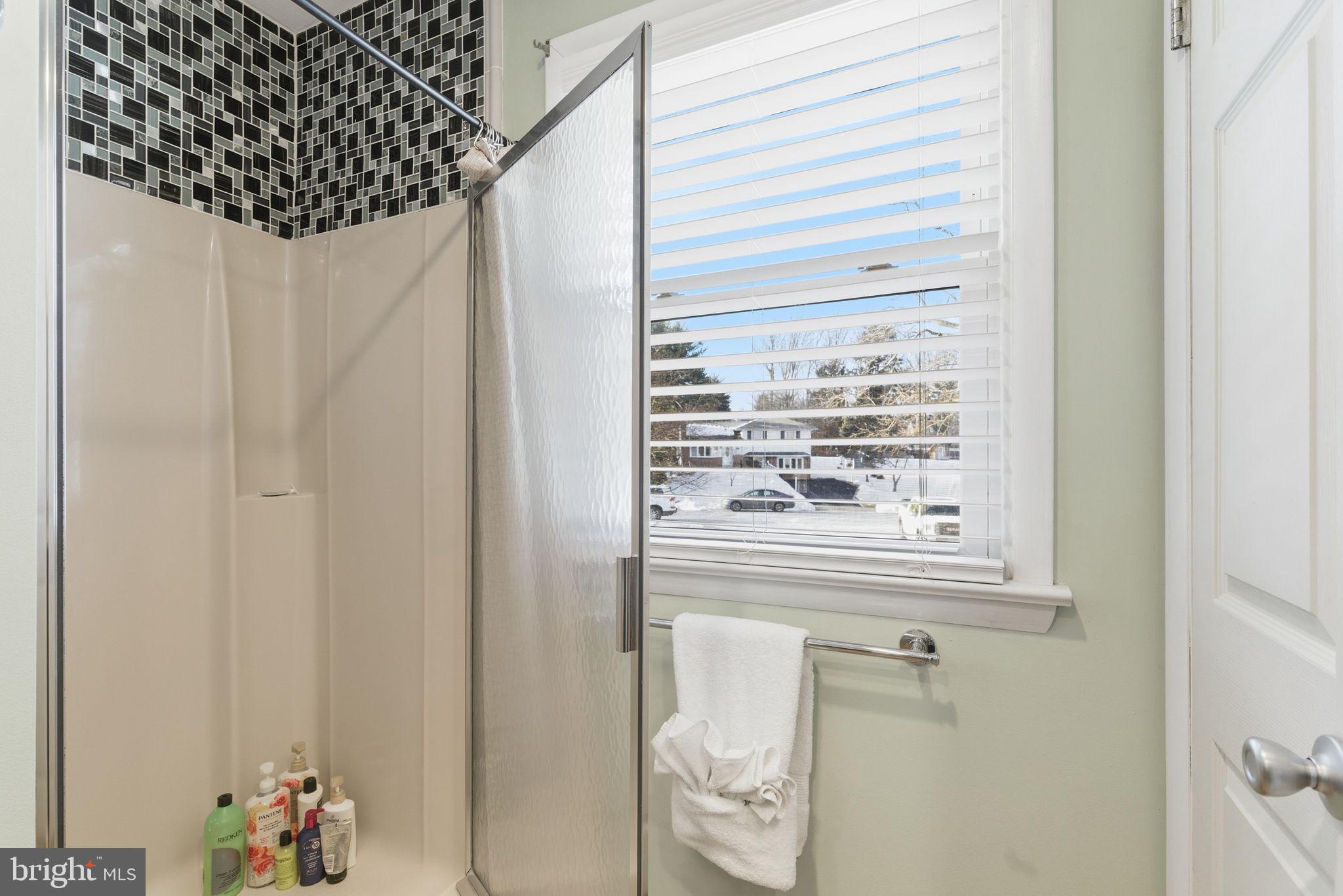 LAWRENCE PARK - Residential