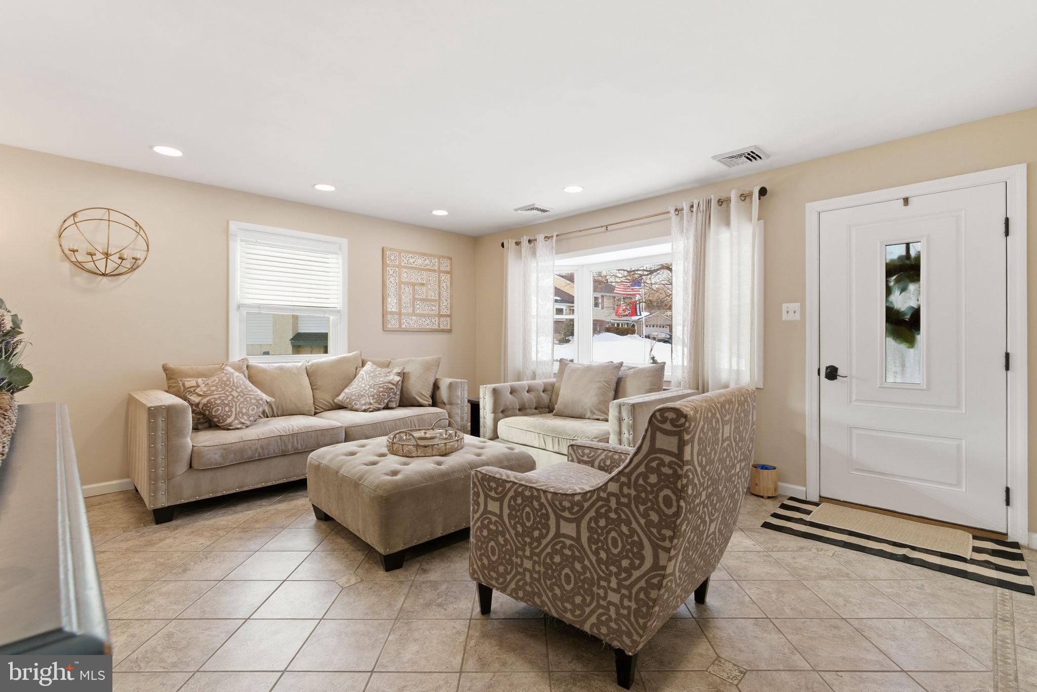 LAWRENCE PARK - Residential