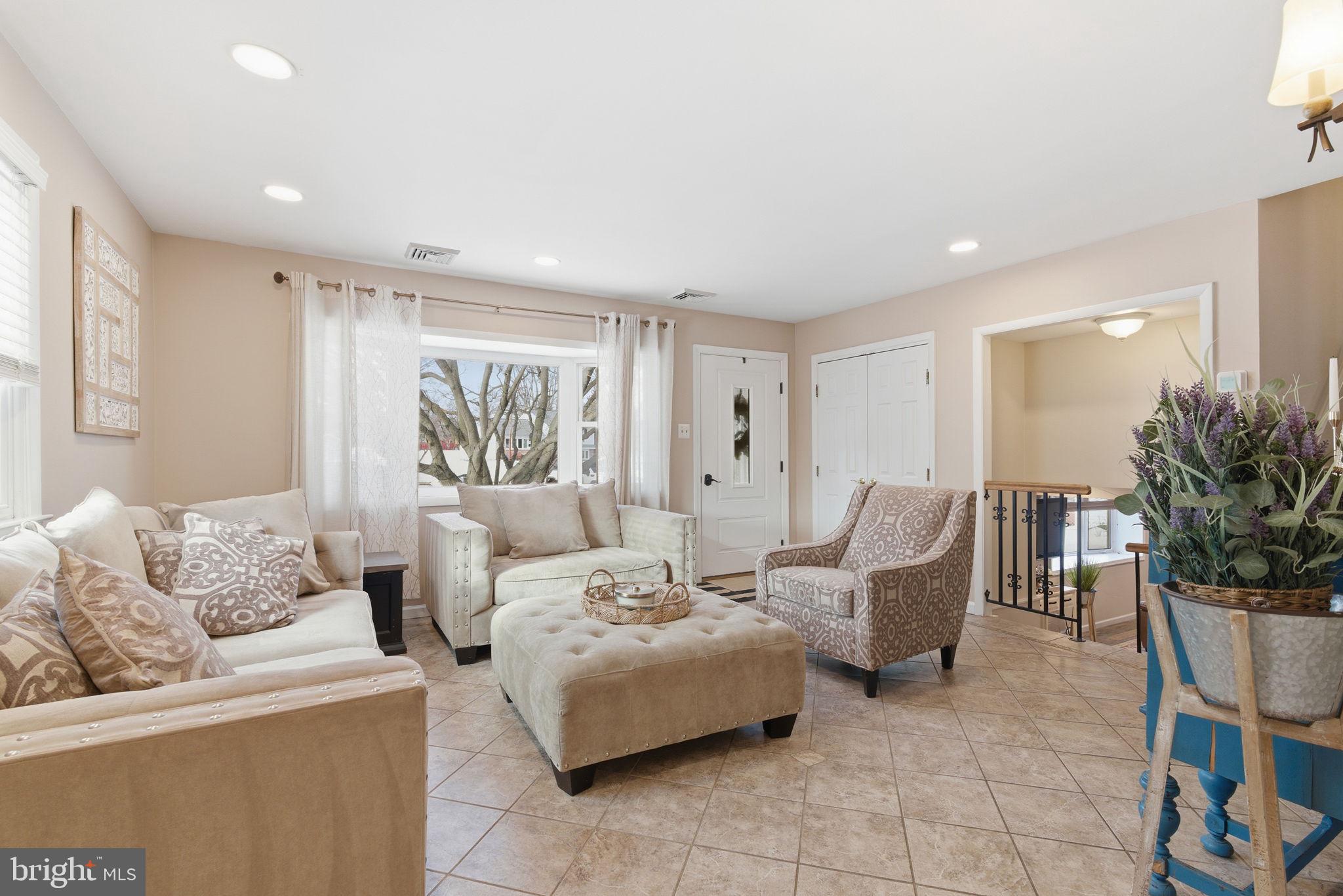 LAWRENCE PARK - Residential