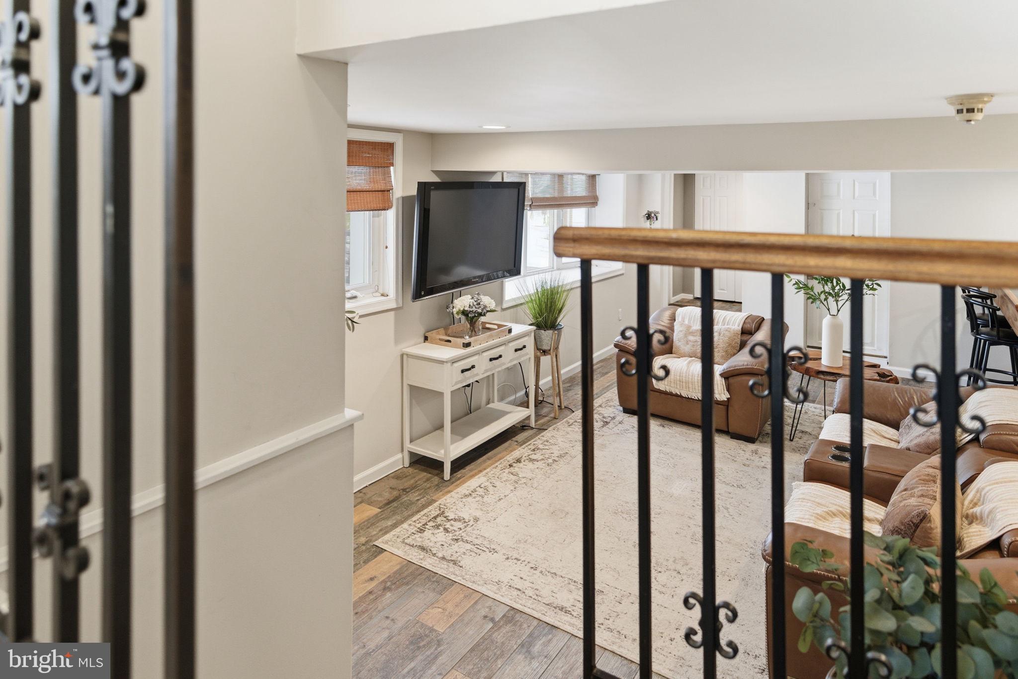 LAWRENCE PARK - Residential