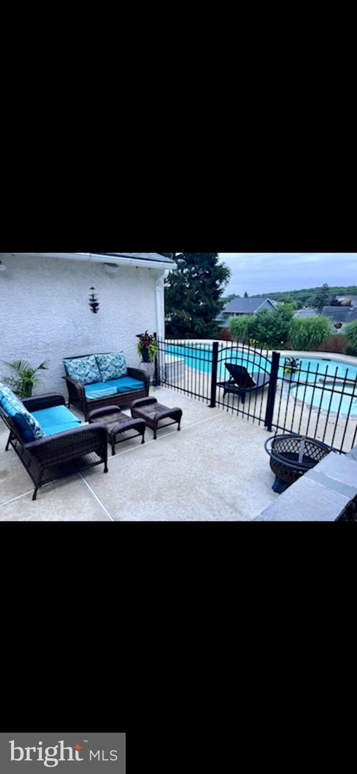 LAWRENCE PARK - Residential