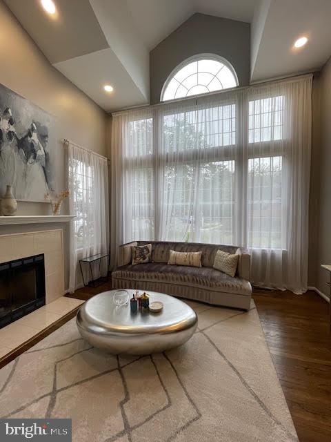 POTOMAC LAKES - Residential Lease