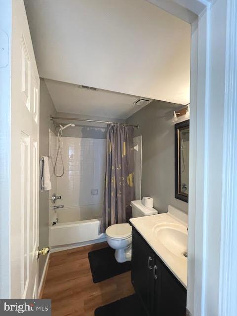 POTOMAC LAKES - Residential Lease