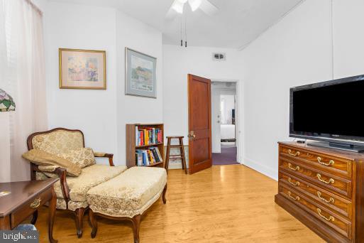 LAURAVILLE HISTORIC DISTRICT - Residential Income