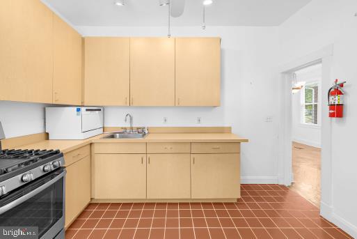 LAURAVILLE HISTORIC DISTRICT - Residential Income