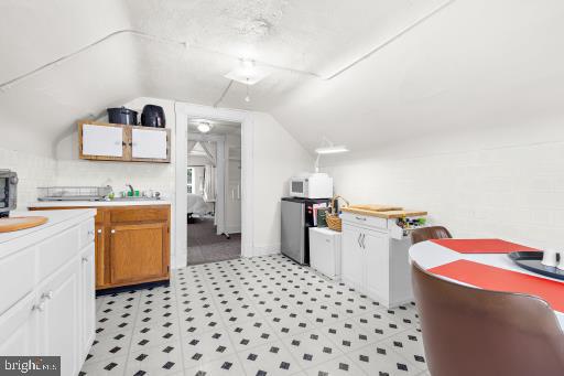 LAURAVILLE HISTORIC DISTRICT - Residential Income