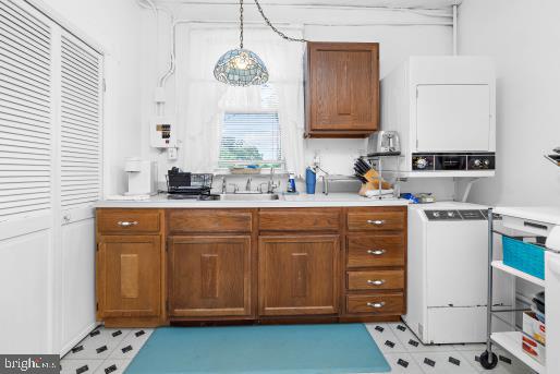 LAURAVILLE HISTORIC DISTRICT - Residential Income