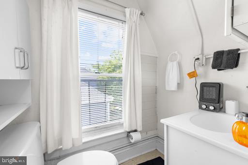 LAURAVILLE HISTORIC DISTRICT - Residential Income