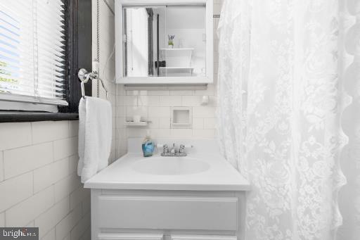 LAURAVILLE HISTORIC DISTRICT - Residential Income