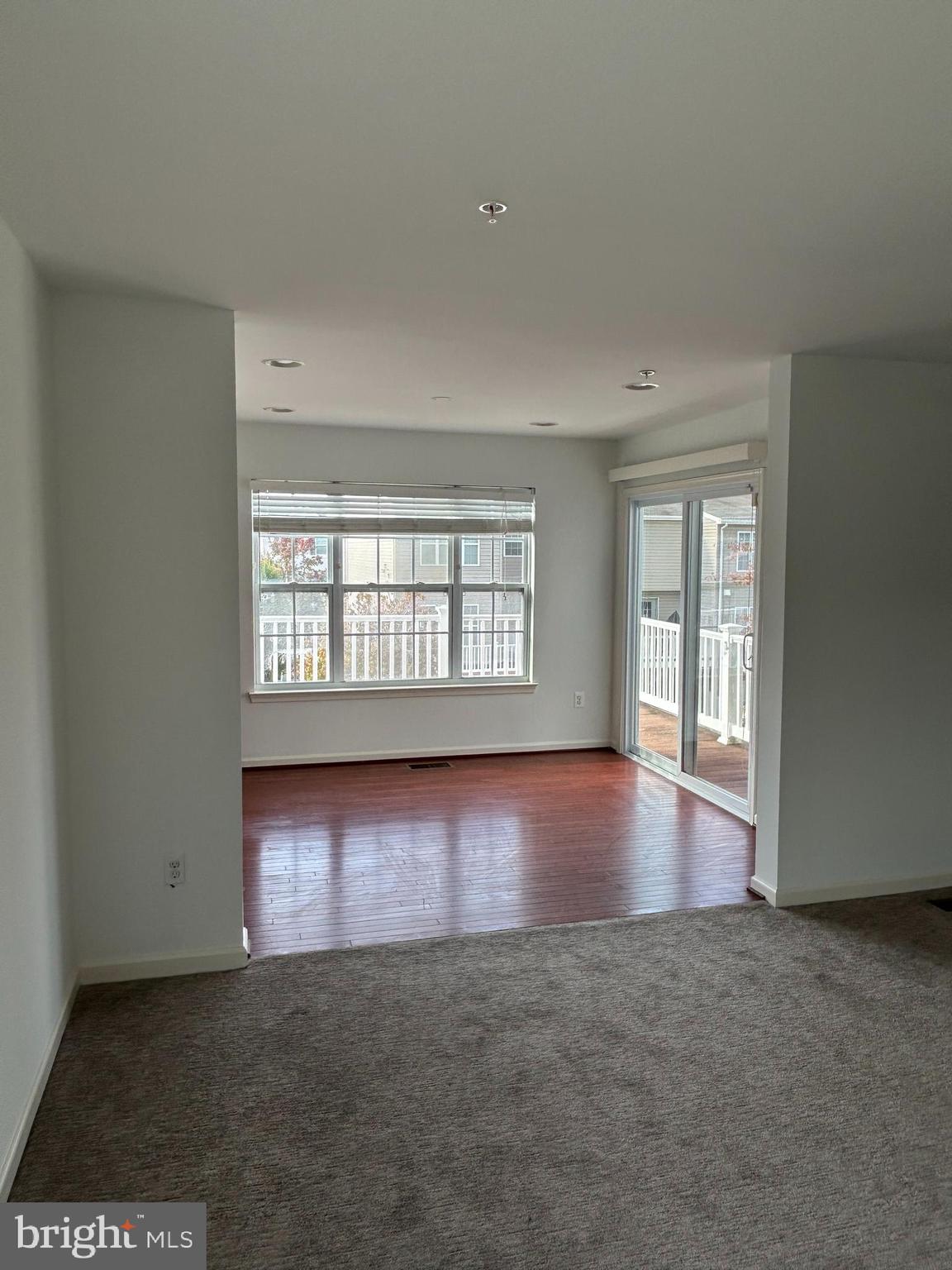 9401 SUMMER SQUAL DRIVE