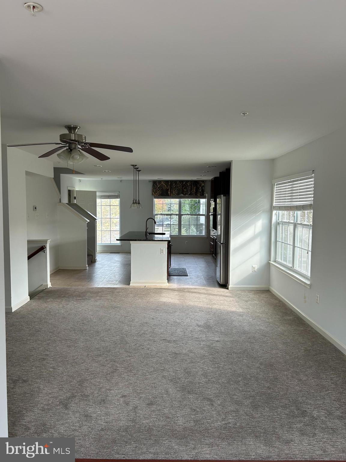 9401 SUMMER SQUAL DRIVE