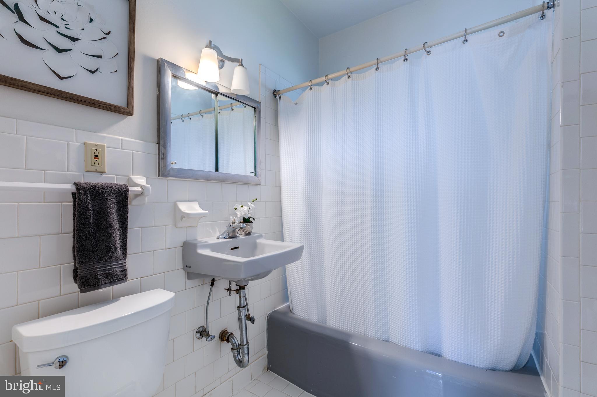 OAKCREST - Residential