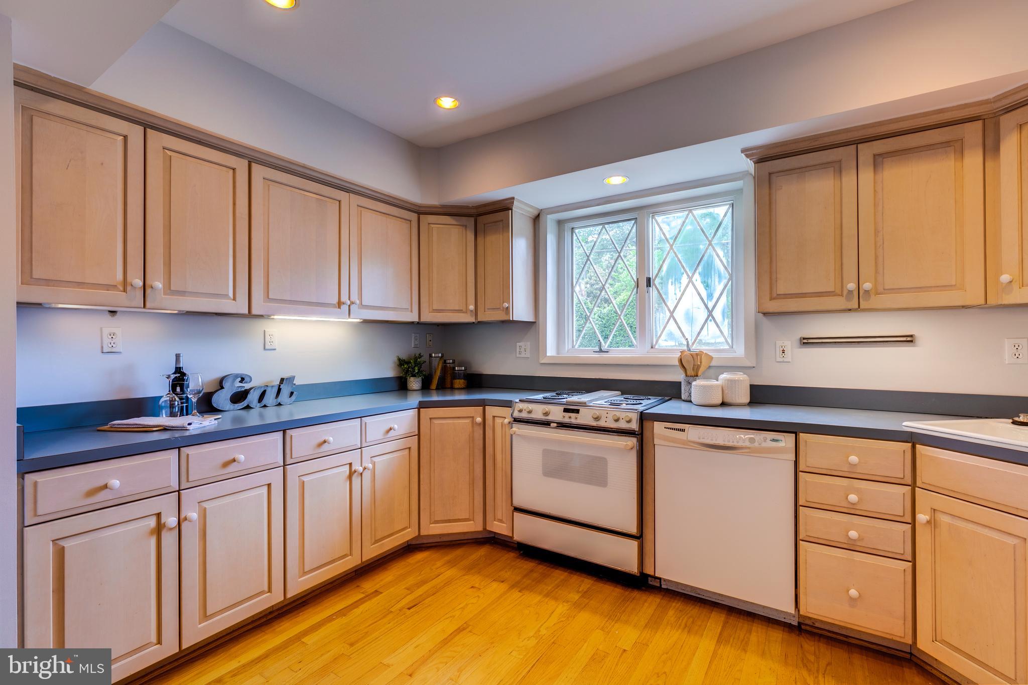 OAKCREST - Residential