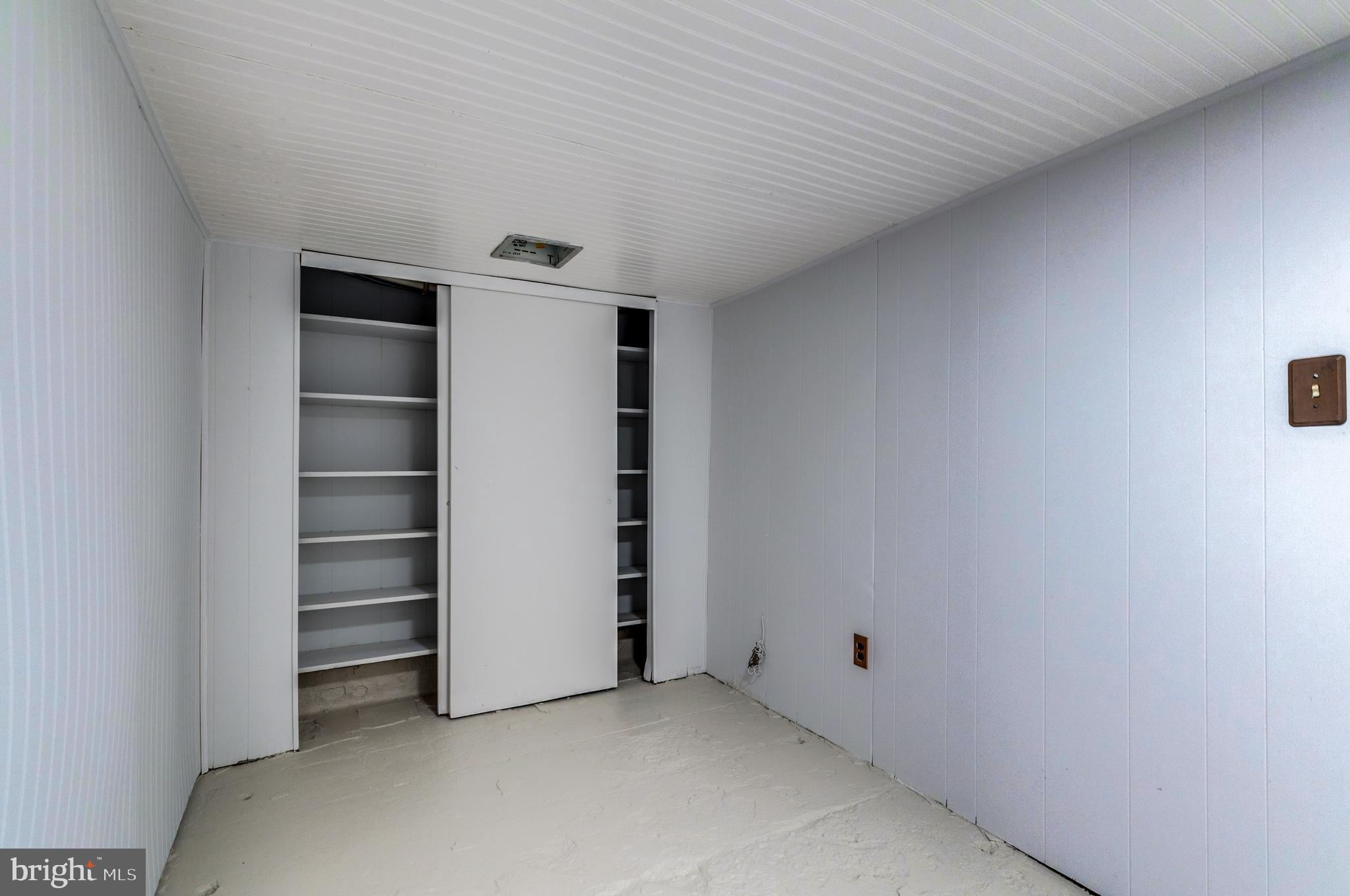 OAKCREST - Residential