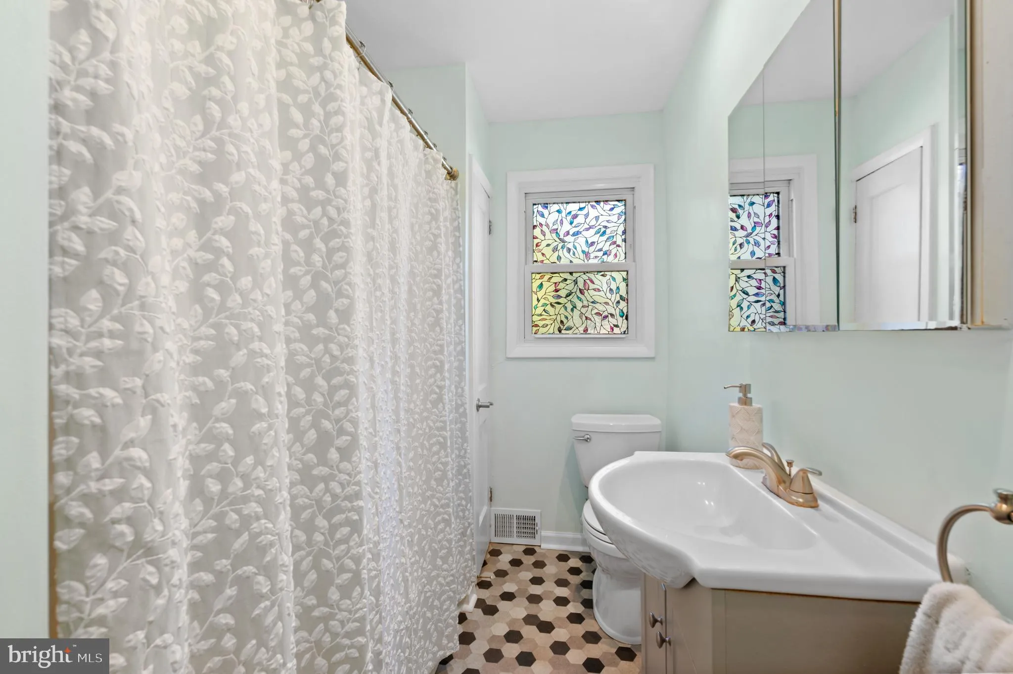 King Of Prussia, Pennsylvania 19406, United States, 3 Bedrooms Bedrooms, ,1 BathroomBathrooms,Residential,Coming Soon,230468