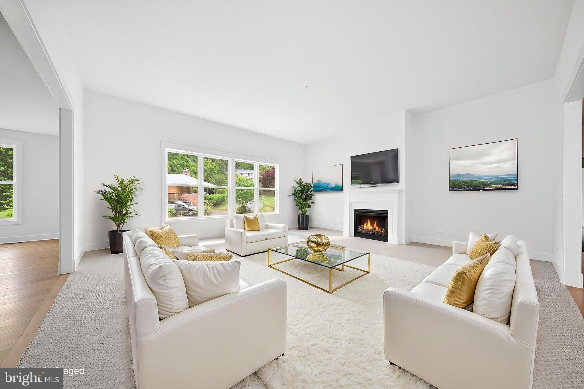 OVERLOOK KNOLLS - Residential